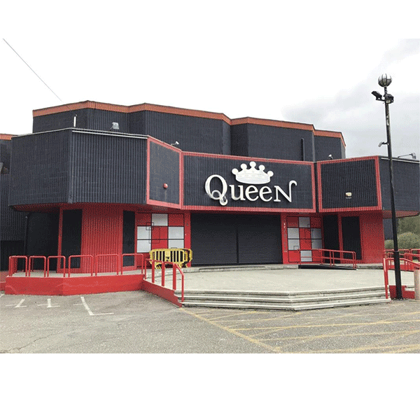 Sala Queen, en Mos